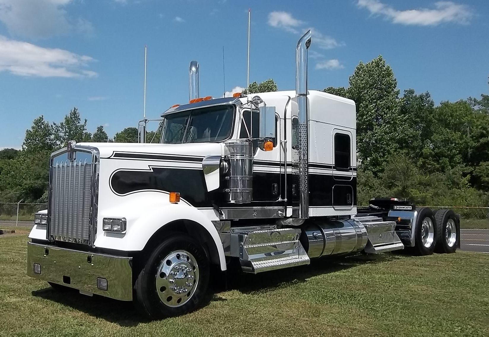 2016 Kenworth W900l, Coopersburg PA 115262459