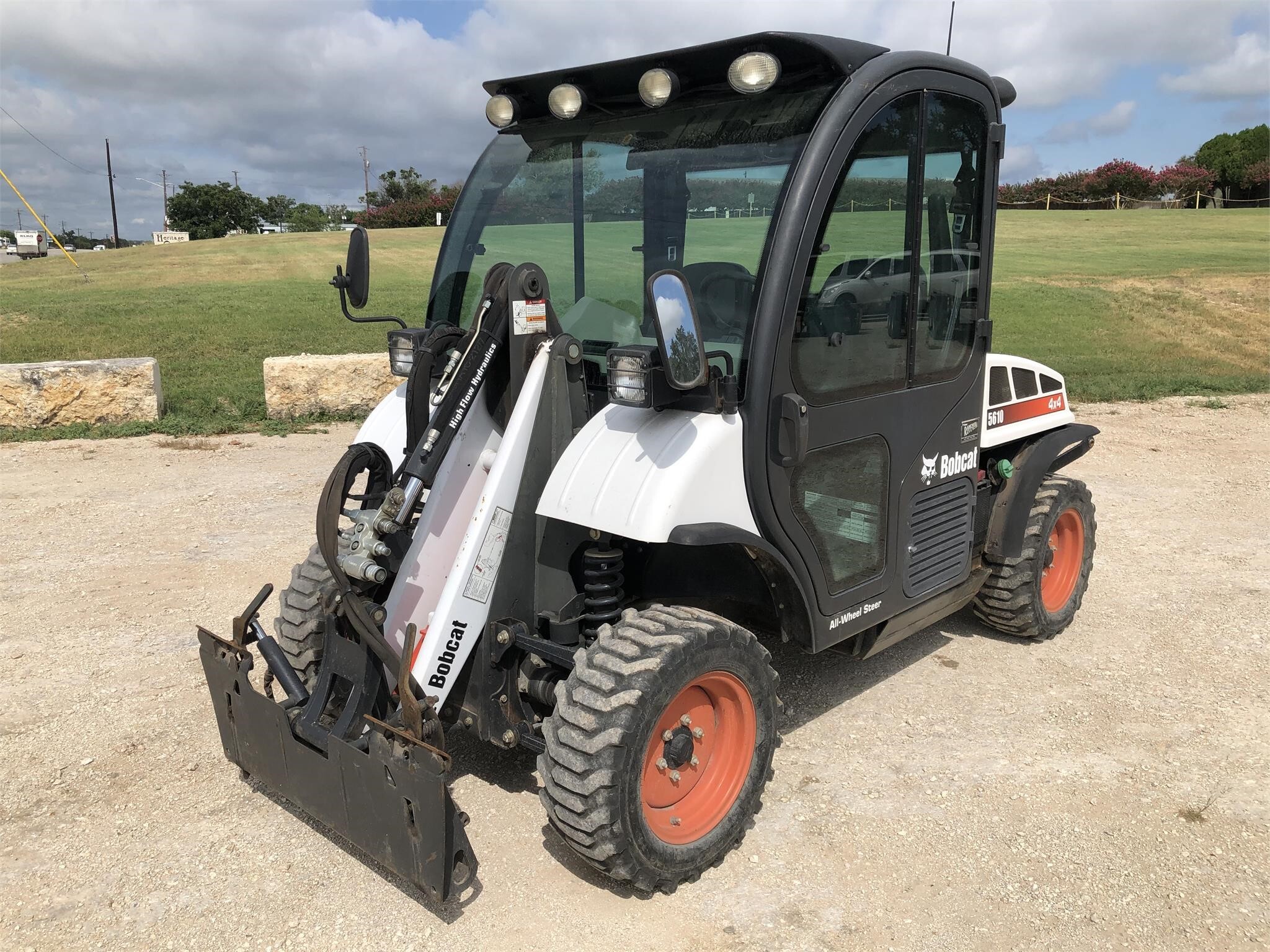 Used 2014 BOBCAT TOOLCAT 5610 in Alamo, TX